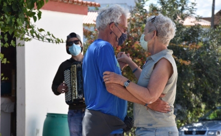 Castro Marim: Projeto «A Música bate à porta» pretende colocar os munícipes a dançar