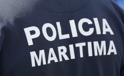 Polícia Marítima auxilia 17 pessoas a bordo de embarcação marítimo-turística em Lagoa