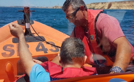 Estação Salva-vidas de Ferragudo resgata passageira de embarcação marítimo-turística