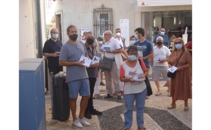 CANDIDATOS DA CDU EM CONTACTO COM A POPULAÇÃO NA BAIXA DE LAGOS