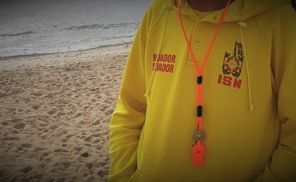 Falta de nadadores-salvadores preocupa concessionários de praia do Algarve