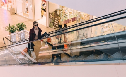 Centros comerciais reabrem hoje (mas) com regras de lotação