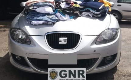 Quatro detidos por furto em centro comercial