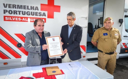 MUNICÍPIO DE ALBUFEIRA RECONHECE O TRABALHO RELEVANTE DA CRUZ VERMELHA SILVES-ALBUFEIRA AQUANDO DA COVID-19