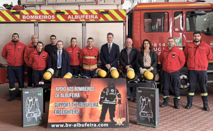 Crédito Agrícola de Albufeira entrega equipamento de última geração aos Bombeiros Voluntários