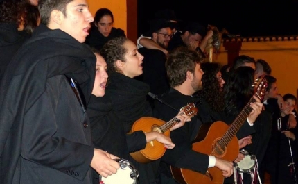 Instituto Piaget de Silves recebe os novos estudantes sob o tema do voluntariado  