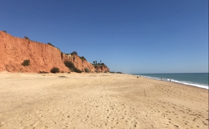 Interdição a banhos em Quarteira e Vale do Lobo durou menos de 24 horas