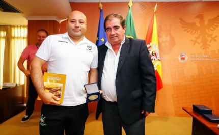 MUNICÍPIO DE ALBUFEIRA HOMENAGEIA GUIA FUTEBOL CLUBE POR SE TER SAGRADO CAMPEÃO DISTRITAL DE INICIADOS