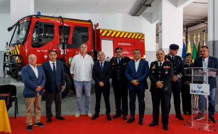 Bombeiros Voluntários de Lagoa reforçam meios com nova viatura financiada de combate a fogos rurais financiada pelo Programa Regional ALGARVE 2030