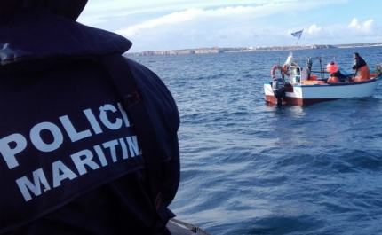 Polícia Marítima de Lagos fiscaliza entre a Ponta da Piedade e a barra de Alvor