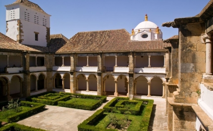 MUSEU MUNICIPAL APRESENTA PUBLICAÇÃO ÚNICA SOBRE COLEÇÃO DE AZULEJOS DE ANTÓNIO RAMALHO ORTIGÃO
