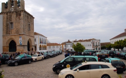 Táxis: Setor manifesta-se hoje em Lisboa, Porto e Faro contra lei das plataformas 