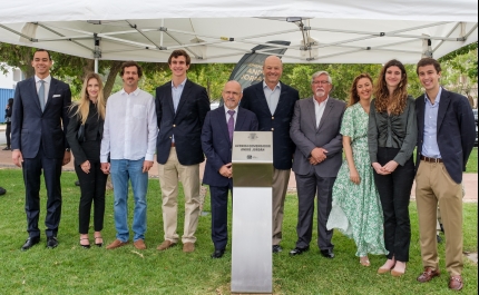 DESCERRADA PLACA TOPONÍMICA PARA HOMENAGEAR  ANDRÉ JORDAN