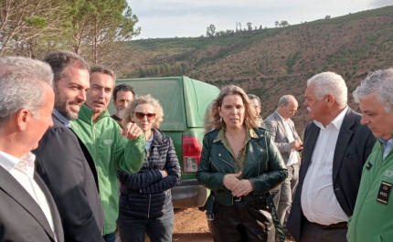 MINISTRO DO AMBIENTE E SECRETÁRIO DE ESTADO DA CONSERVAÇÃO DA NATUREZA E FLORESTAS VISITARAM HERDADE DA PARRA, EM SILVES