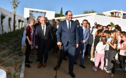 MINISTRO DA EDUCAÇÃO INAGUROU ESCOLA EM LOULÉ QUE ABRAÇA NOVO REALIDADE DEMOGRÁFICA DO PAÍS