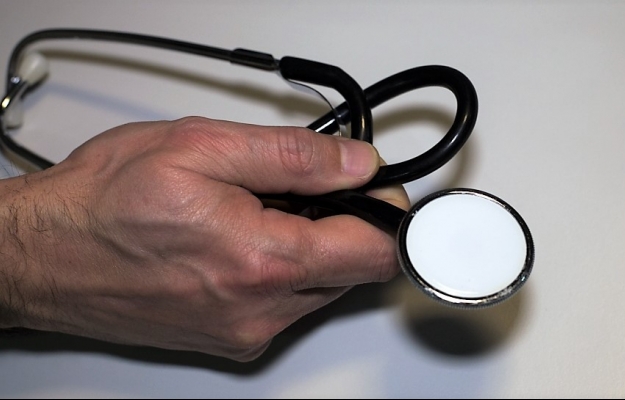 Médicos de urgência no Hospital de Faro na passagem de ano são insuficientes