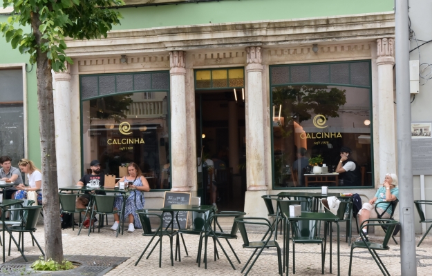 CAFÉ CALCINHA É MAIS UMA LOJA COM HISTÓRIA A RECEBER ANIMAÇÃO MUSICAL