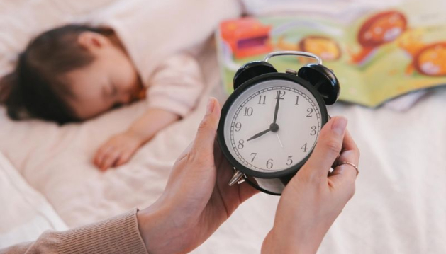 Hora de inverno: o que mudar em casa para as crianças dormirem bem