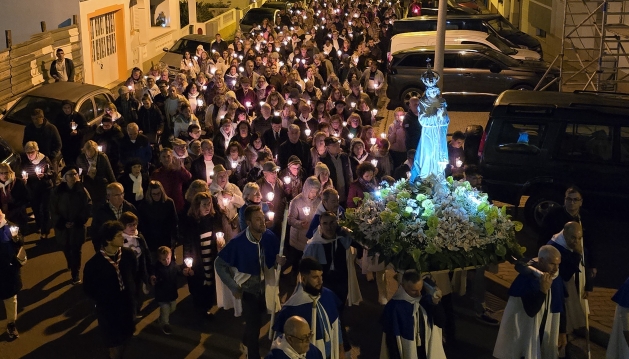Quarteira: Ontem houve Procissão de Velas, hoje há Procissão da Padroeira por terra e por mar 
