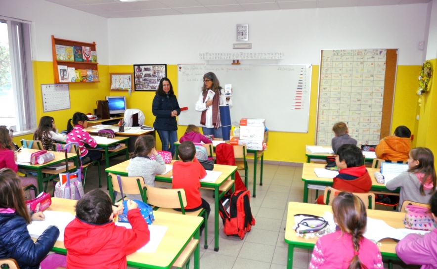 VRSA investe 1,5 milhões no setor da educação e volta a oferecer livros escolares