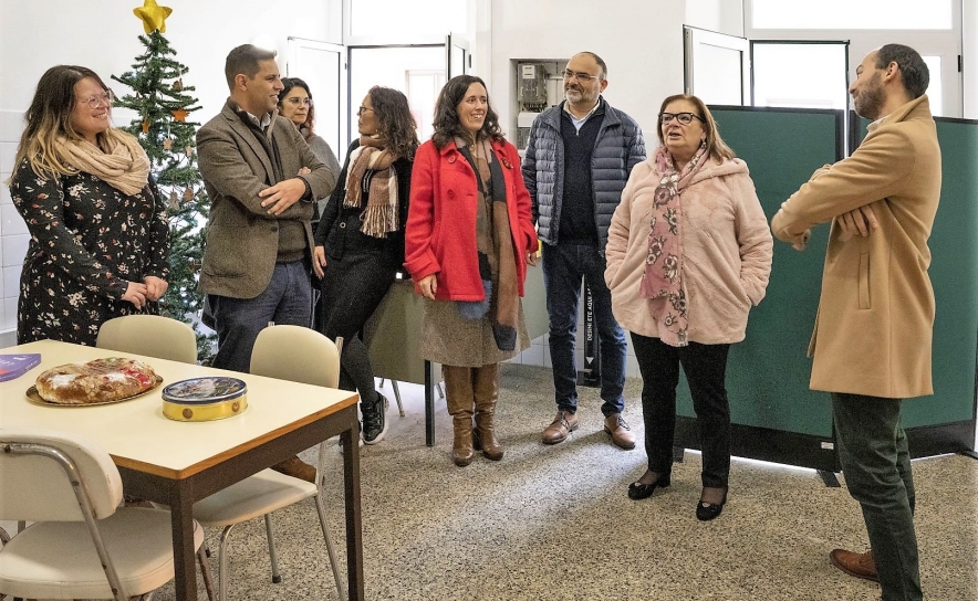 Isilda Gomes com Catarina Nunes (MAPS), João Correia (Stª Casa da Misericórdia de Portimão), David Franco (Stª Casa da Misericórdia de Alvor) e os vereadores Teresa Mendes e Álvaro Bila