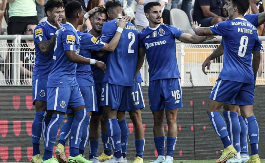 FC Porto vence em Portimão e mantém perseguição ao Benfica