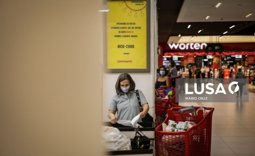 Covid-19: Supermercados sem restrições de horários e Costa pede que não haja «corridas»