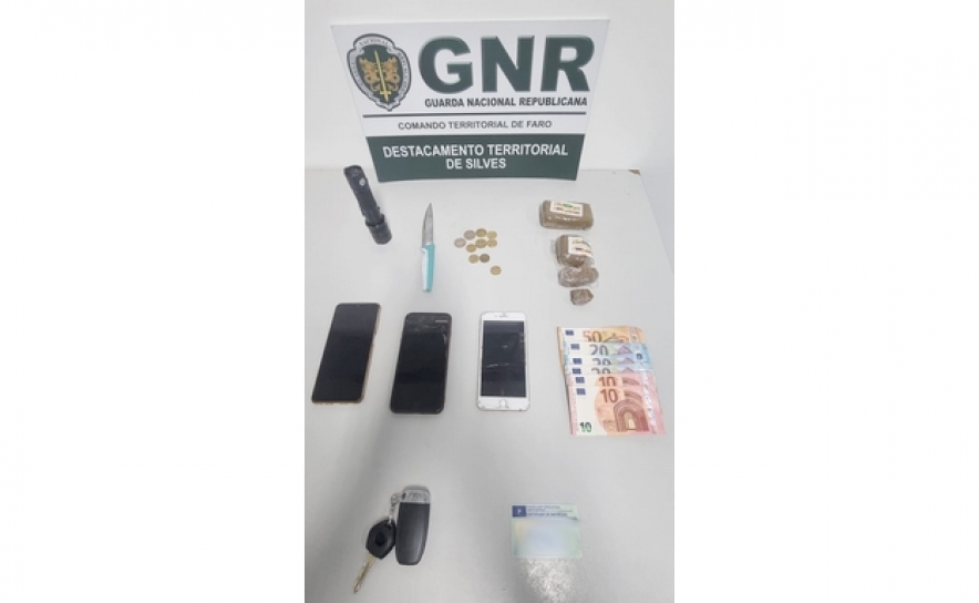 Lagoa – Detido com 354 doses de haxixe e na posse de arma proibida 