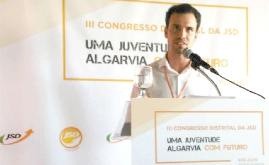 Carlos Gouveia Martins reeleito Presidente da JSD/Algarve até 2018