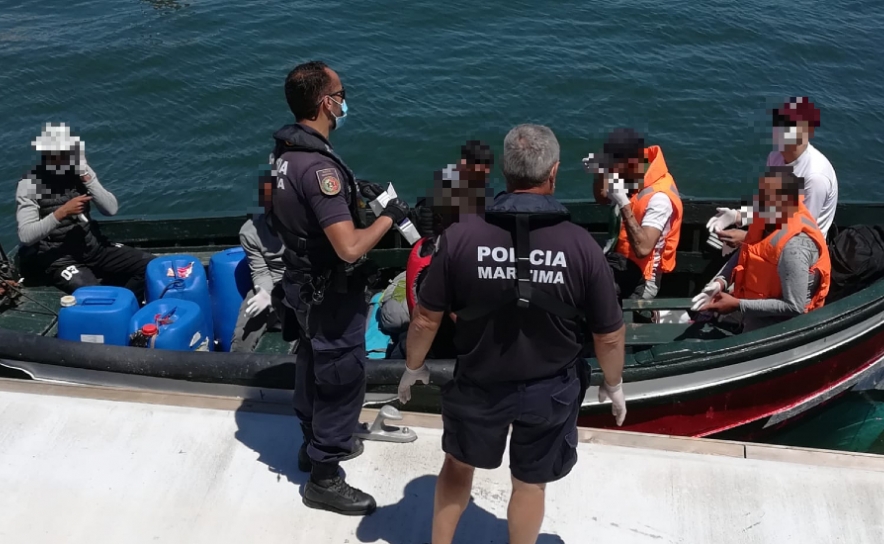 Barco com sete cidadãos marroquinos intercetado perto de Olhão