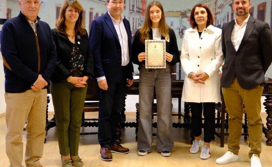 JOVEM SÃO-BRASENSE MARIA SEGURO RECEBE  VOTO DE LOUVOR MUNICIPAL APÓS VITÓRIA DO CONCURSO  «SEGUE A TUA NATUREZA»