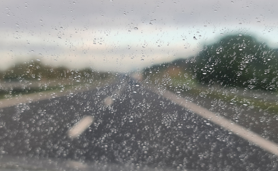 Proteção Civil alerta para chuva forte no Algarve e pede que se evitem deslocações