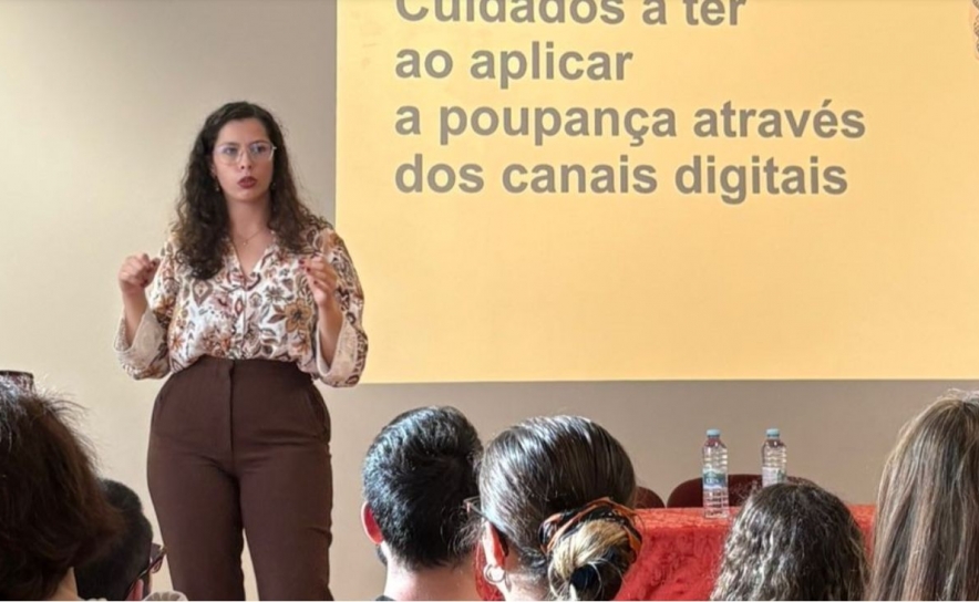 Docentes e estudantes da UAlg promovem literacia financeira nas escolas da região