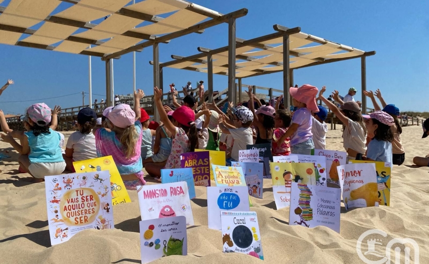 Bibliomóvel vai às praias de Castro Marim com novidades literárias