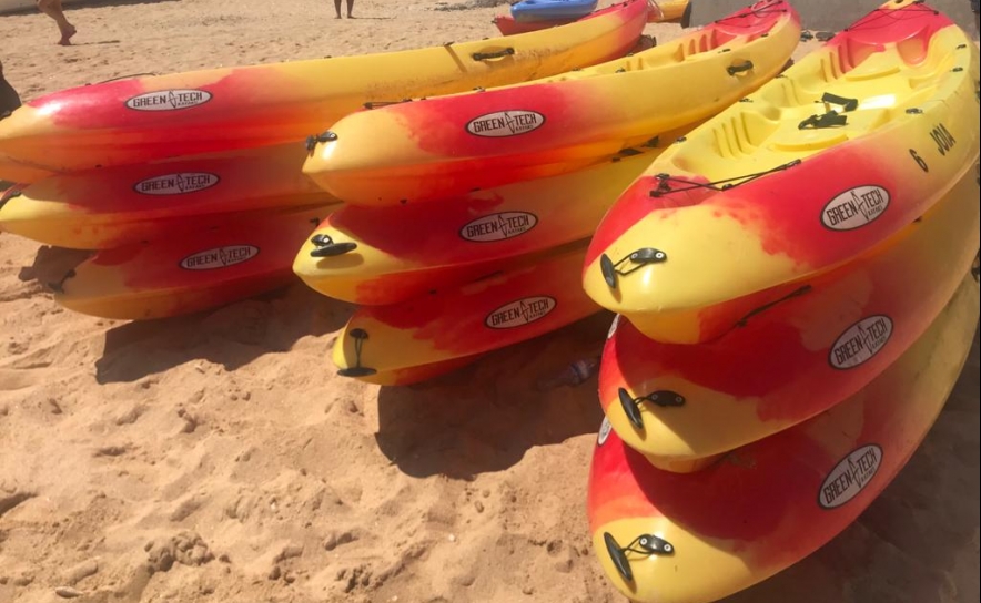 Polícia Marítima apreende 11 caiaques na praia de Benagil em Lagoa