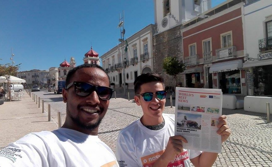 Olhos da Juventude distribuem 200 jornais em Loulé, Quarteira e Almancil 