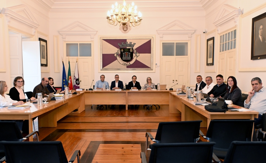 TELMO PINTO DISTRIBUI PELOUROS E FUNÇÕES NA CÂMARA MUNICIPAL DE LOULÉ