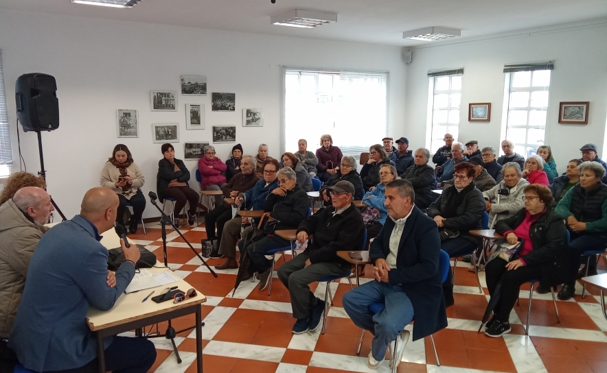 Deputado do PCP, António Filipe em visita pela região do Algarve