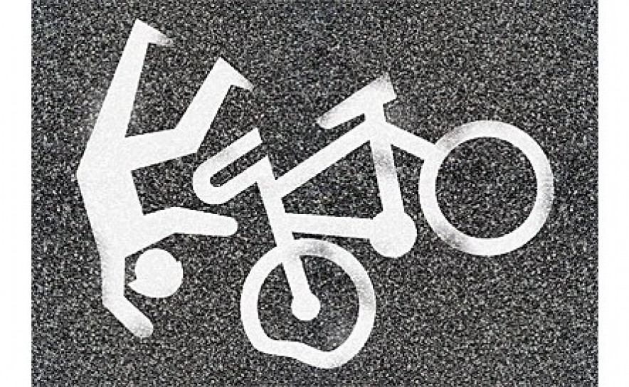 Jovem ciclista morre após ser colhido por carro
