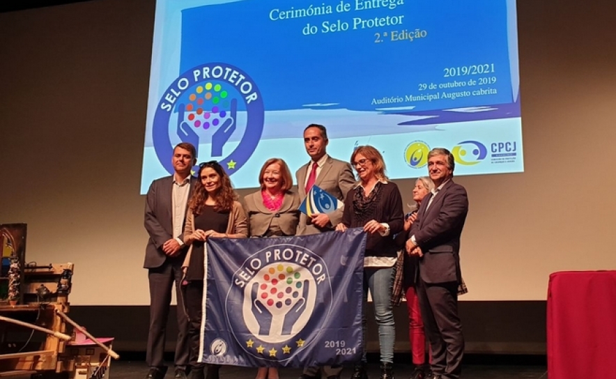 Agrupamento de Escolas Júlio Dantas recebe «Selo Protetor» da Comissão Nacional de Promoção dos Direitos e Proteção das Crianças e Jovens