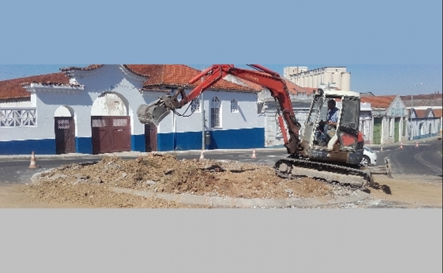 Rotunda da Rua de Olivença alvo de alterações