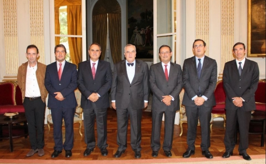Comitiva com Embaixador de Portugal e Delegado do AICEP
