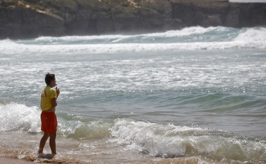Nadadores salvadores alertam para aumento de risco de afogamento