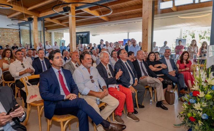 Entidades Oficiais presentes Entidades Oficiais presentes