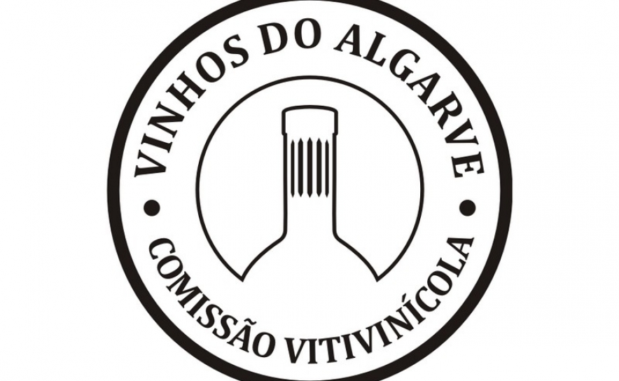 A COMISSÃO VITIVINÍCOLA DO ALGARVE repudia a utilização abusiva e unilateral do título “LAGOA CAPITAL DOS VINHOS DO ALGARVE” 