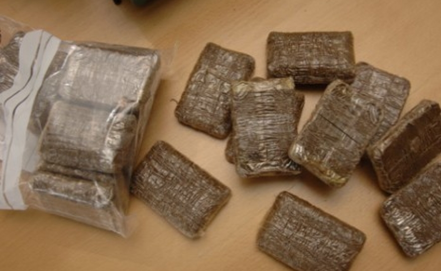 Menor apanhado com 92 doses de haxixe
