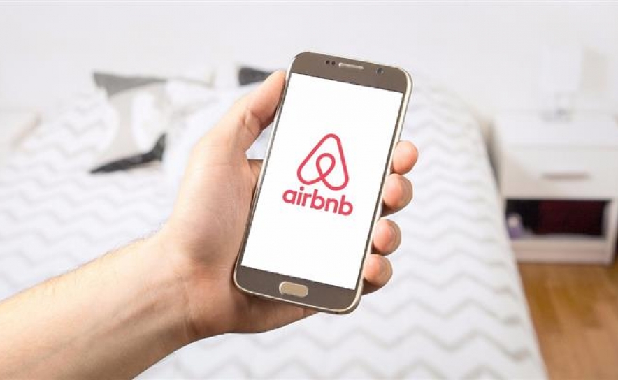 Airbnb expande a Linha de Apoio Urgente