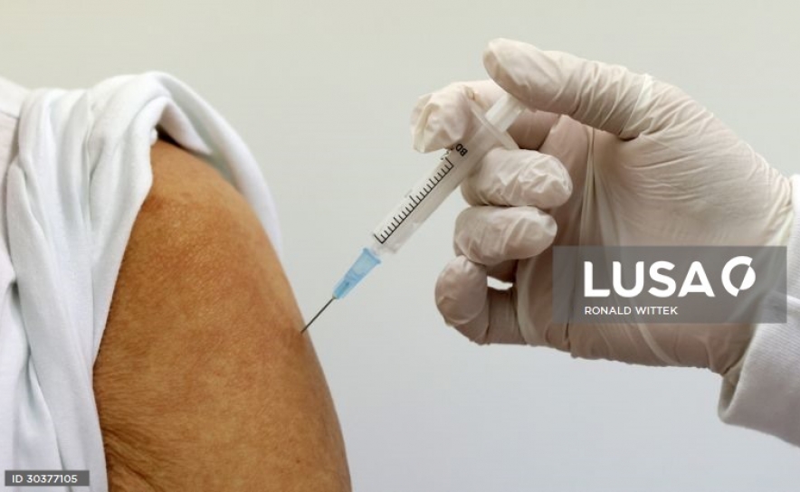 Covid-19: Portugal começou hoje a emitir certificados digitais de vacinação