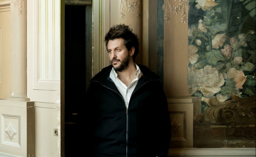 RUI MASSENA APRESENTA NOVO DISCO NO CINE-TEATRO LOULETANO NO DIA MUNDIAL DA MÚSICA