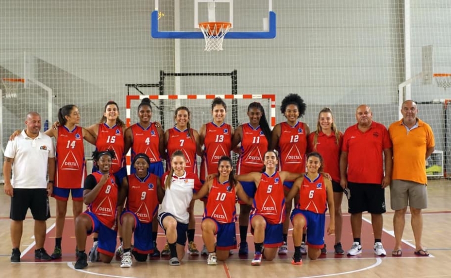 Equipa da ACD Ferragudo alcança subida à primeira divisão no Campeonato de Seniores Femininos